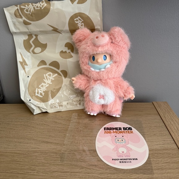 Finding Unicorn Farmer Bob Ani-Monster Series Piggy Confirmed - Picture 1 of 4